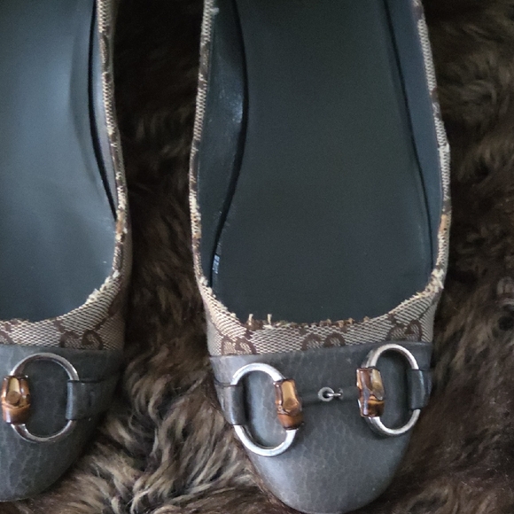 Gucci Gray and Silver Women's Flats - Picture 7 of 8